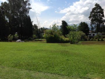 Venta hermosa quinta 5 dormitorios en el Valle de Los Chillos