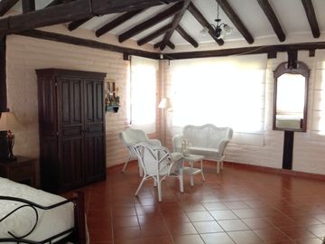 Venta hermosa quinta 5 dormitorios en el Valle de Los Chillos