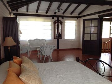 Venta hermosa quinta 5 dormitorios en el Valle de Los Chillos