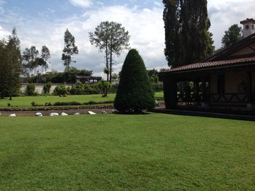 Venta hermosa quinta 5 dormitorios en el Valle de Los Chillos