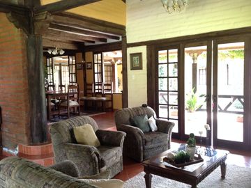 Venta hermosa quinta 5 dormitorios en el Valle de Los Chillos