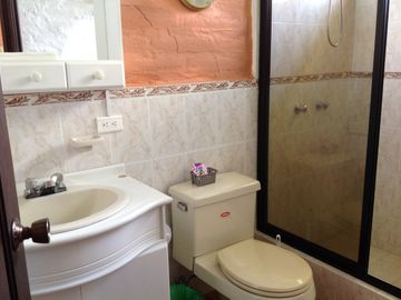 Venta hermosa quinta 5 dormitorios en el Valle de Los Chillos
