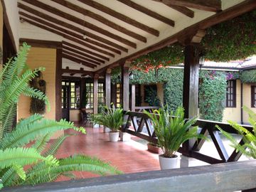 Venta hermosa quinta 5 dormitorios en el Valle de Los Chillos