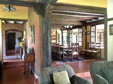 Venta hermosa quinta 5 dormitorios en el Valle de Los Chillos