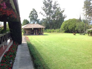 Venta hermosa quinta 5 dormitorios en el Valle de Los Chillos
