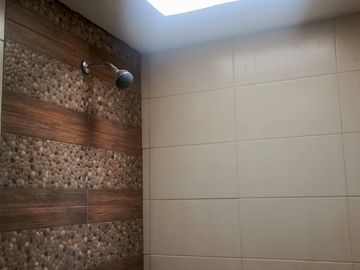 CASA EN VENTA. SECTOR ESFORST AMBATO. PRECIO DE OPORTUNIDAD