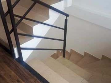 CASA EN VENTA. SECTOR ESFORST AMBATO. PRECIO DE OPORTUNIDAD