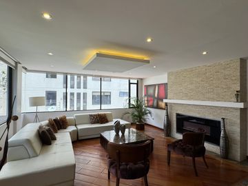 Venta amplia casa de 6 dormitorios urbanización El Condado