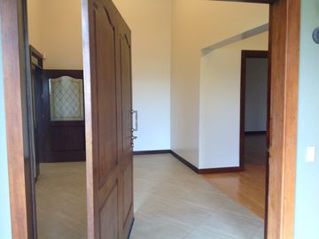 Venta casa de 4 dormitorios en Tanda - Nayón