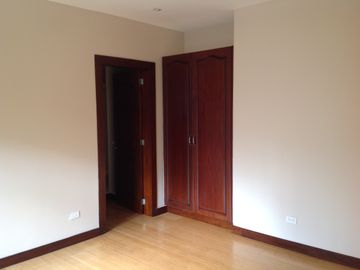 Venta casa de 4 dormitorios en Tanda - Nayón