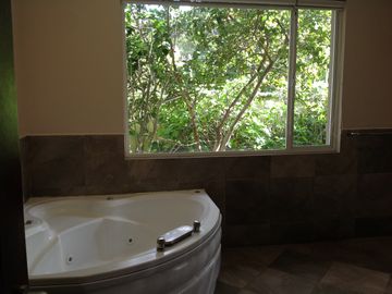 Venta casa de 4 dormitorios en Tanda - Nayón