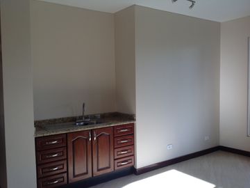Venta casa de 4 dormitorios en Tanda - Nayón