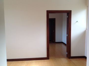 Venta casa de 4 dormitorios en Tanda - Nayón