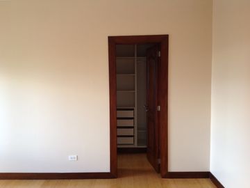 Venta casa de 4 dormitorios en Tanda - Nayón