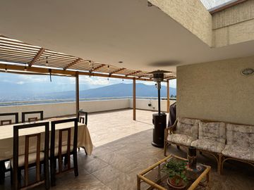 Venta Hermoso Penthouse en urbanización Vista Grande - Miravalle