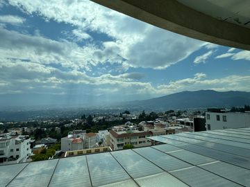 Venta Hermoso Penthouse en urbanización Vista Grande - Miravalle