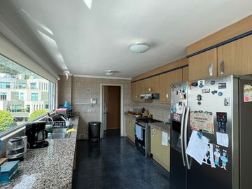Venta Hermoso Penthouse en urbanización Vista Grande - Miravalle