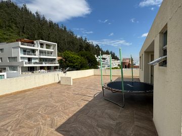 Venta Hermoso Penthouse en urbanización Vista Grande - Miravalle
