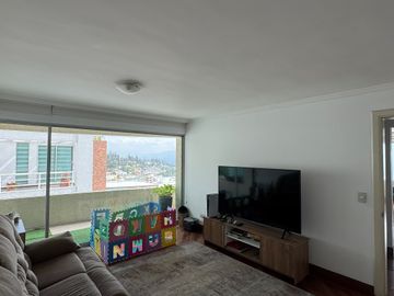 Venta Hermoso Penthouse en urbanización Vista Grande - Miravalle