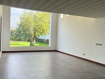 CASA DE VENTA AUQUI CHICO 5 HABITACIONES