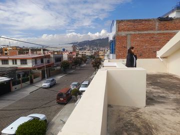 CASA INDEPENDIENTE EN VENTA EN SAN ANTONIO. AMBATO