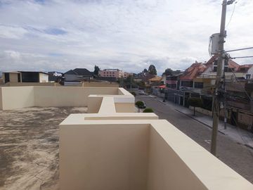 CASA INDEPENDIENTE EN VENTA EN SAN ANTONIO. AMBATO