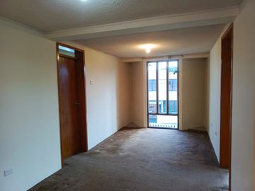 CASA INDEPENDIENTE EN VENTA EN SAN ANTONIO. AMBATO