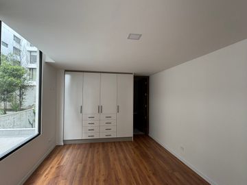 Venta departamento de 2 dormitorios a estrenar sector Quito Tenis