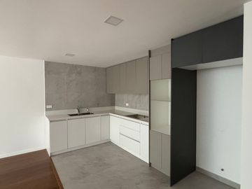 Venta departamento de 2 dormitorios a estrenar sector Quito Tenis