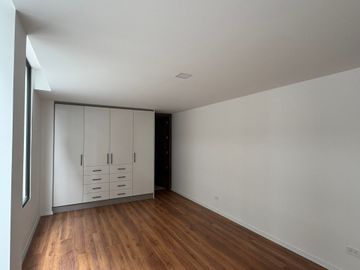 Venta departamento de 2 dormitorios a estrenar sector Quito Tenis