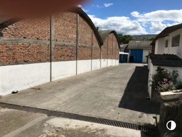 GALPONES Y TERRENO EN VENTA. PROPIEDAD INDUSTRIAL