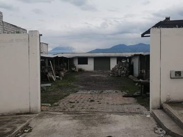 BODEGA AMPLIA EN VENTA. SECTOR SUR DE AMBATO