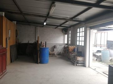 BODEGA AMPLIA EN VENTA. SECTOR SUR DE AMBATO
