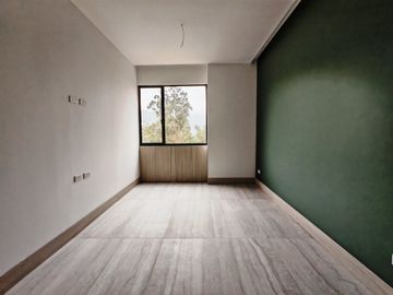 Pent House de Venta, Amplio por Estrenar, Sector Miravalle 4