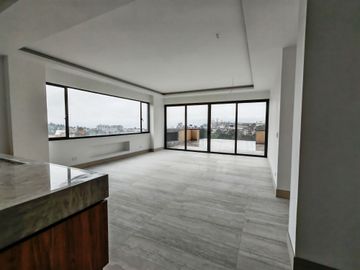 Pent House de Venta, Amplio por Estrenar, Sector Miravalle 4