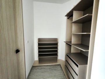 Pent House de Venta, Amplio por Estrenar, Sector Miravalle 4