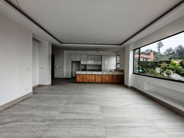 Pent House de Venta, Amplio por Estrenar, Sector Miravalle 4
