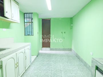 Casa en Venta Solanda Mercado Mayorista