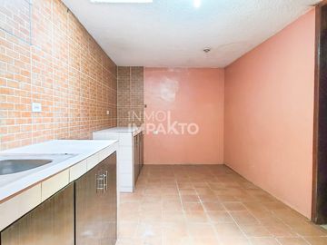Casa en Venta Solanda Mercado Mayorista
