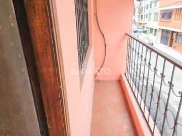 Casa en Venta Solanda Mercado Mayorista