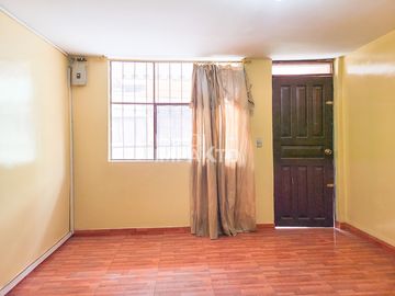 Casa en Venta Solanda Mercado Mayorista