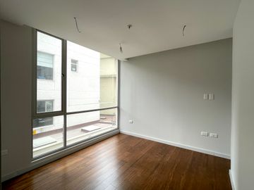 Venta amplia Suite a estrenar Sector República del Salvador