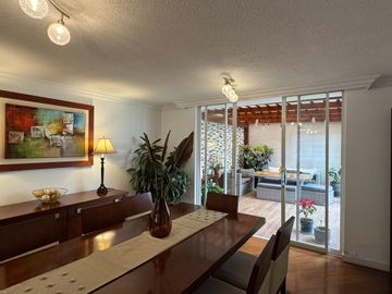 Venta casa de 3 dormitorios urbanización El Condado