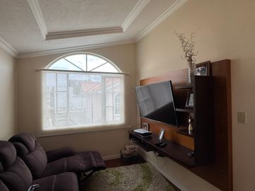 Venta casa de 3 dormitorios urbanización El Condado