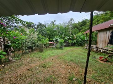 Venta Hostal Turística en Puerto Quito, 3 hectáreas