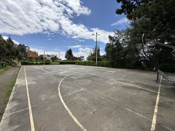 Venta Suite con Jardín/Urbanización Cerrada; Sector Carretas Norte de Quito
