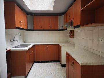 VENDE CASA EN CONJUNTO