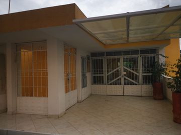 VENDE CASA EN CONJUNTO