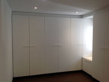 Venta casa de lujo 4 dormitorios excelente vista Sector Quito Tenis