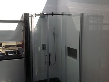 Venta casa de lujo 4 dormitorios excelente vista Sector Quito Tenis
